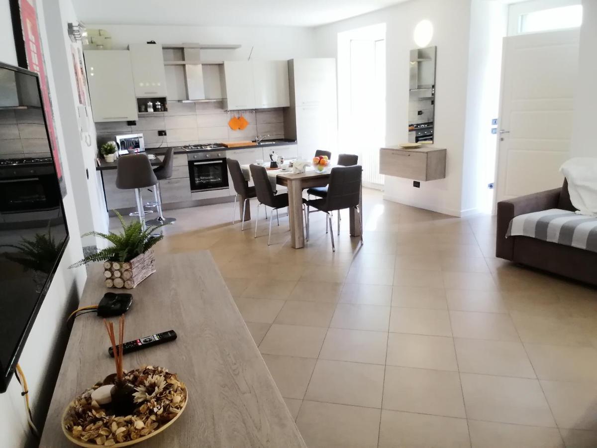 Bellagio Dreams Apt, Pool, With Private Garden, Near Lake Екстериор снимка