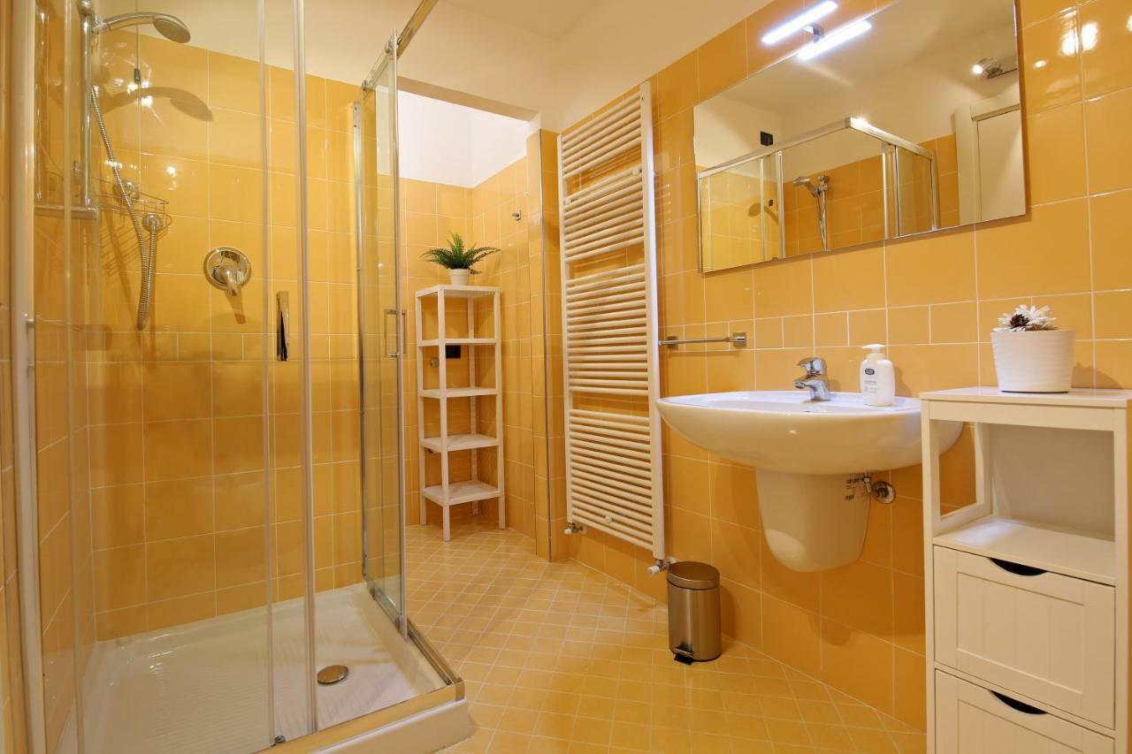 Bellagio Dreams Apt, Pool, With Private Garden, Near Lake Екстериор снимка